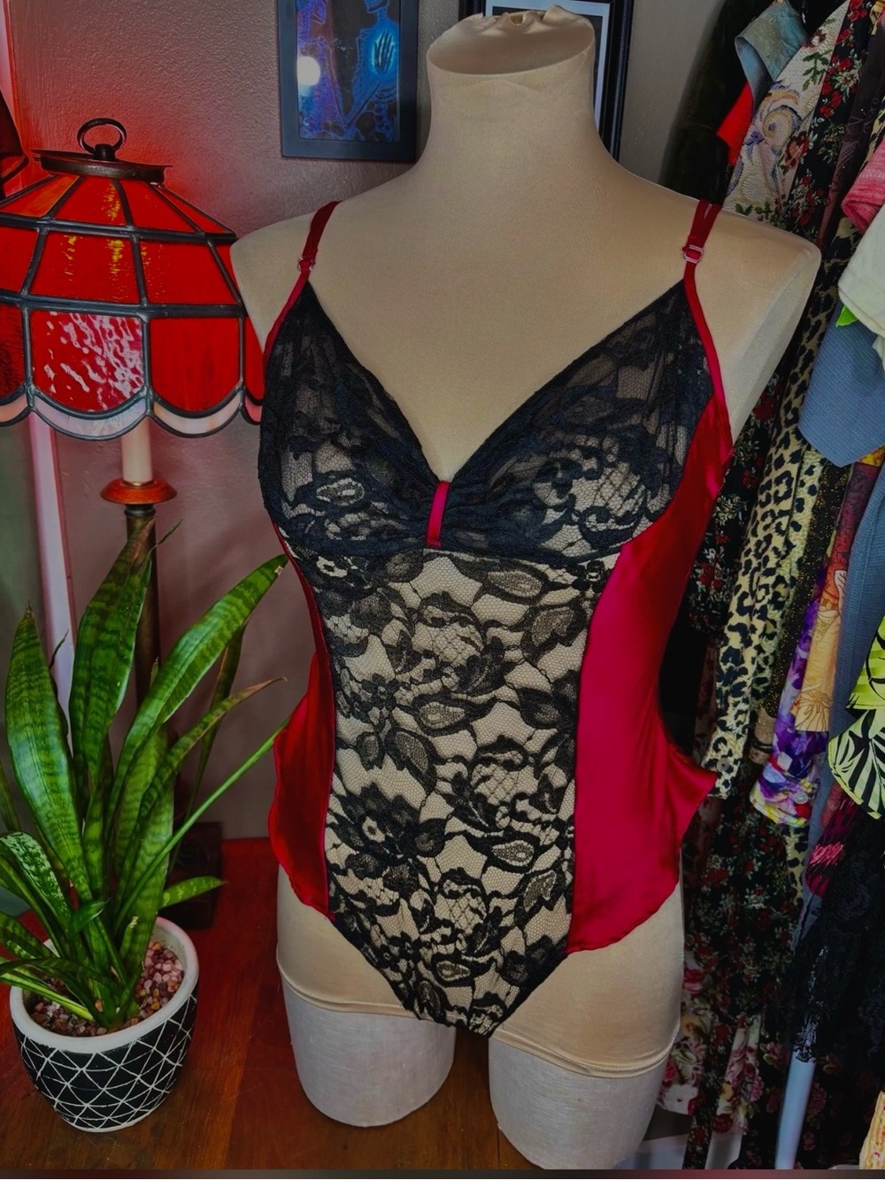 100% silk Gold Label Victoria’s Secret Vampy-Goth Vintage Lingerie Teddy